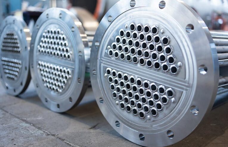 Shell and tube heat exchangers manufactured by H.G. Molenaar for tunnel pasteurization systems.